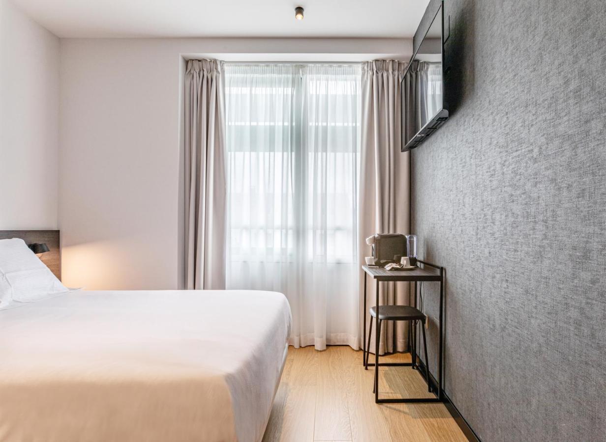 Hotel Forum Ceao Lugo Bagian luar foto