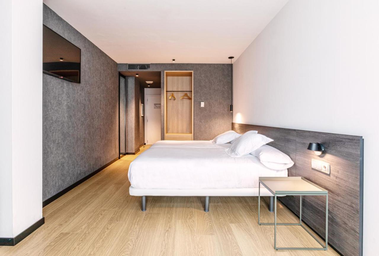 Hotel Forum Ceao Lugo Bagian luar foto
