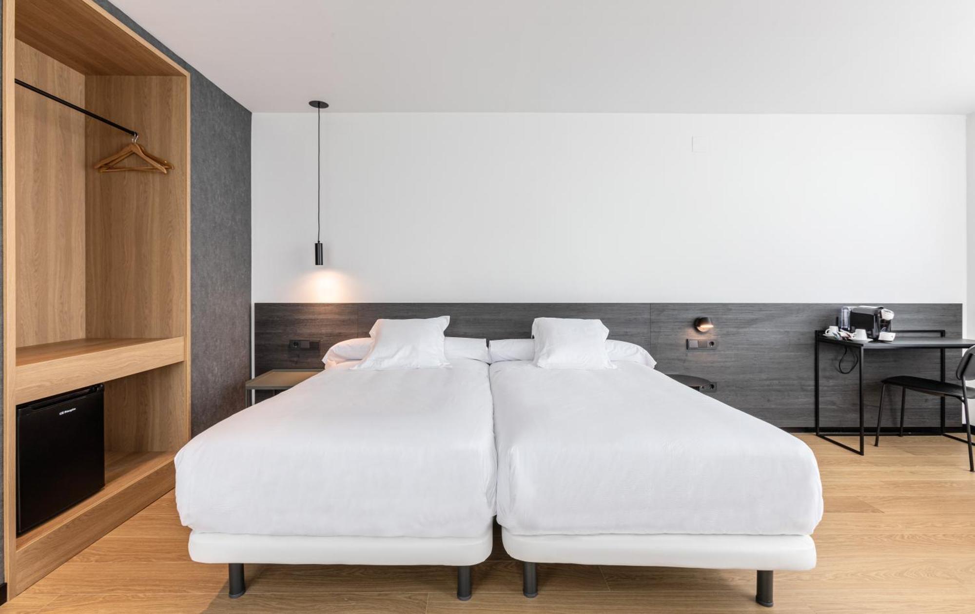 Hotel Forum Ceao Lugo Bagian luar foto