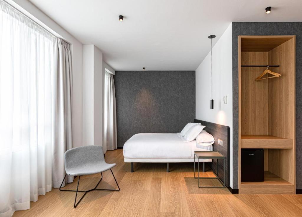 Hotel Forum Ceao Lugo Bagian luar foto