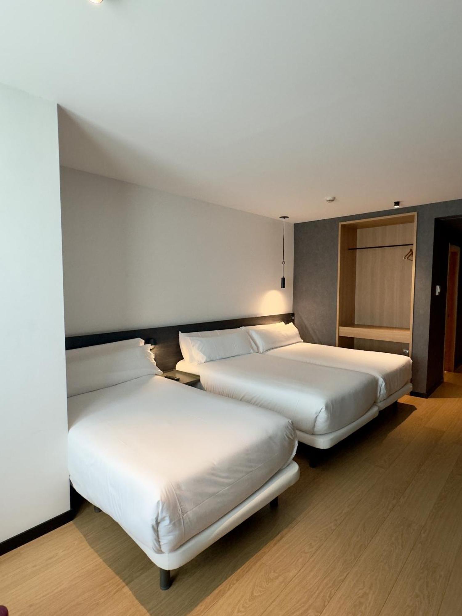 Hotel Forum Ceao Lugo Bagian luar foto